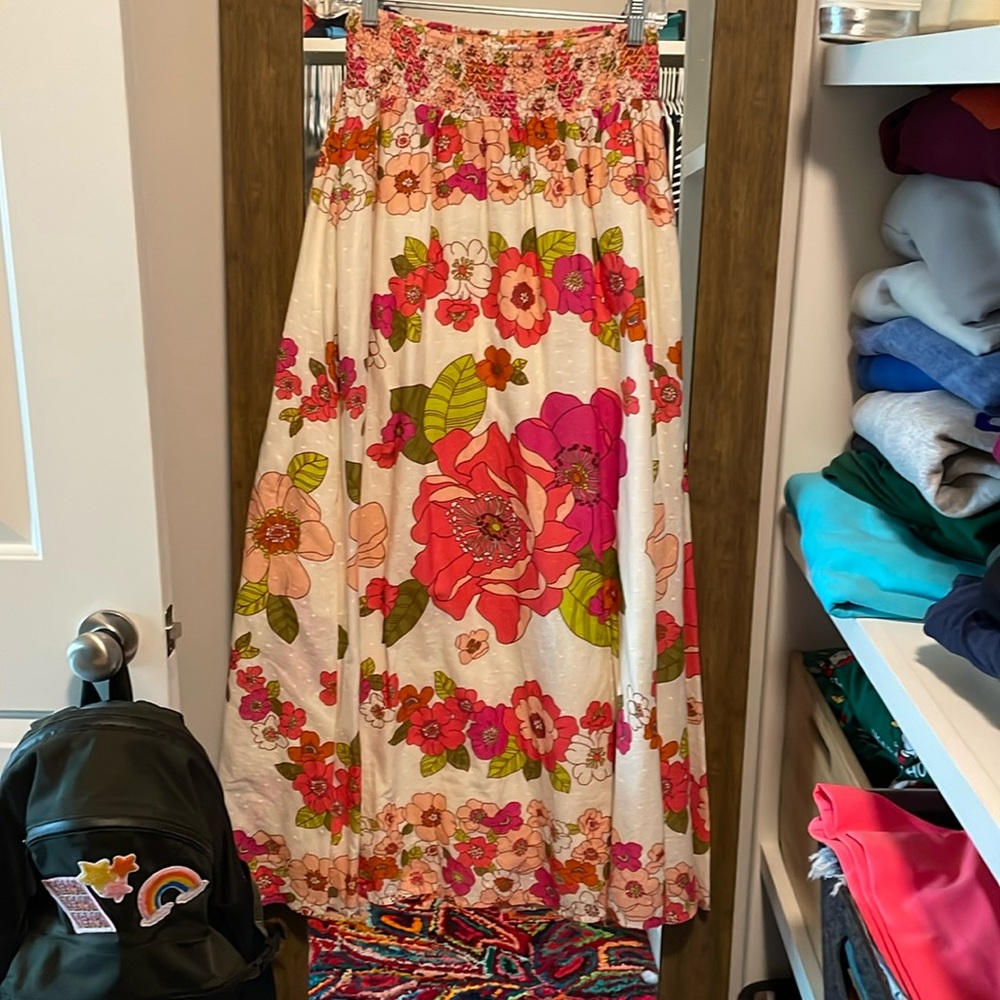 Anthropologie love the label skirt sz M